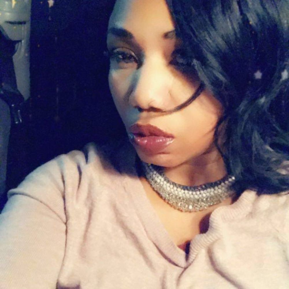 Meet your Posher, April